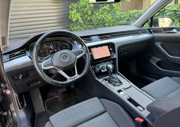Volkswagen Passat cena 79700 przebieg: 133000, rok produkcji 2020 z Tarnogród małe 781